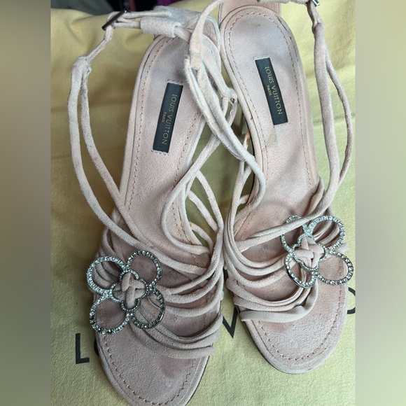 ❌❌❌SOLD❌❌❌Authentic Louis Vuitton Strappy heels - Picture 9 of 16